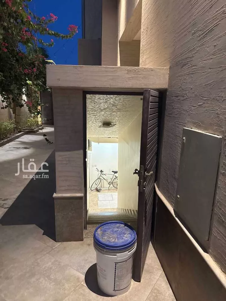 فيلا للبيع في شارع الأمير عبدالله بن فيصل بن عبدالعزيز, حي المرسلات, مدينة الرياض, منطقة الرياض 30