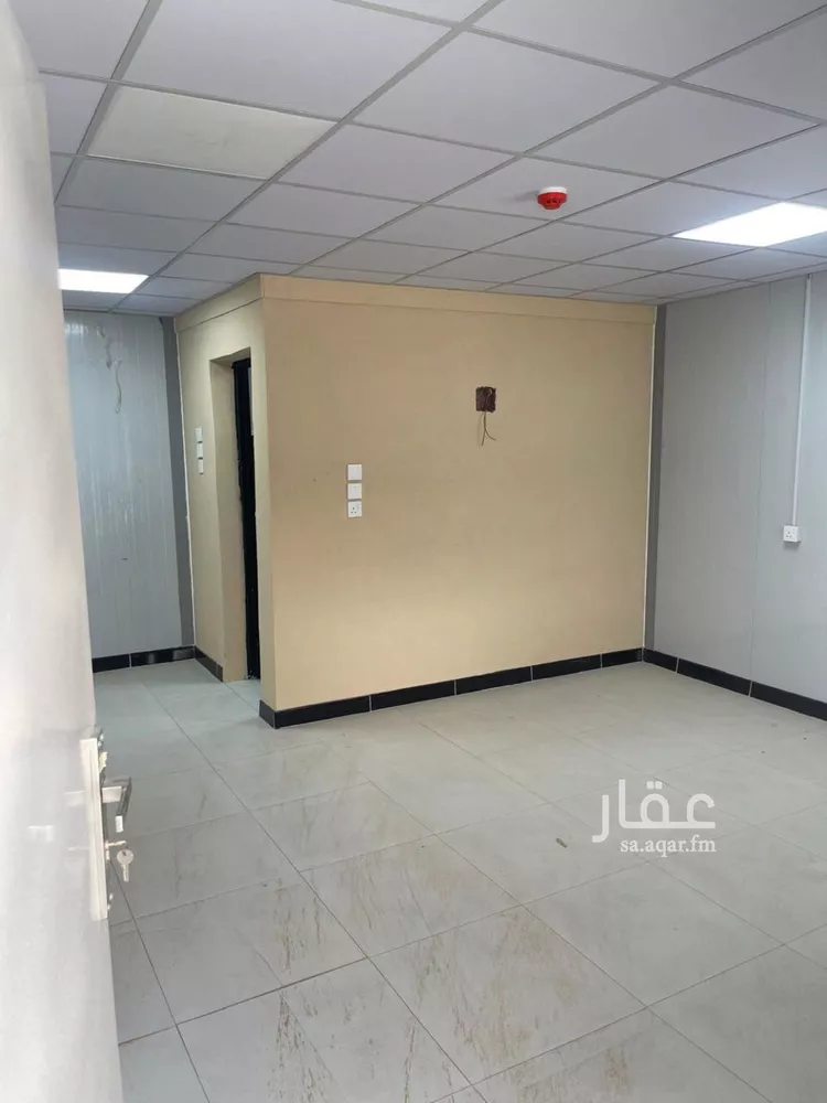 مجمع للإيجار في شارع محمد الفاضل الشنقيطي, حي الرمال, مدينة الرياض, منطقة الرياض 6