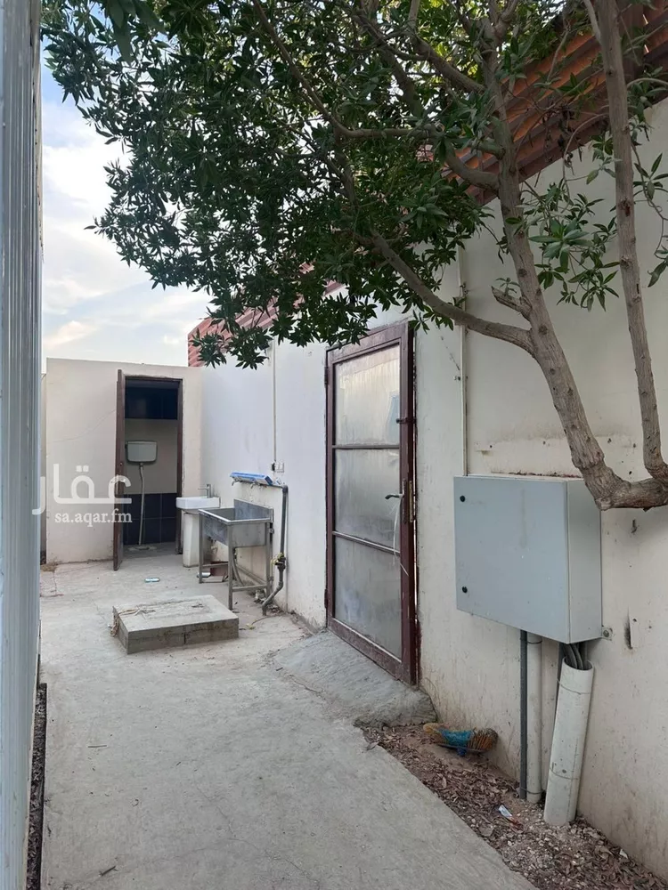 Building for Rent in Riyadh Ar Rimal 6