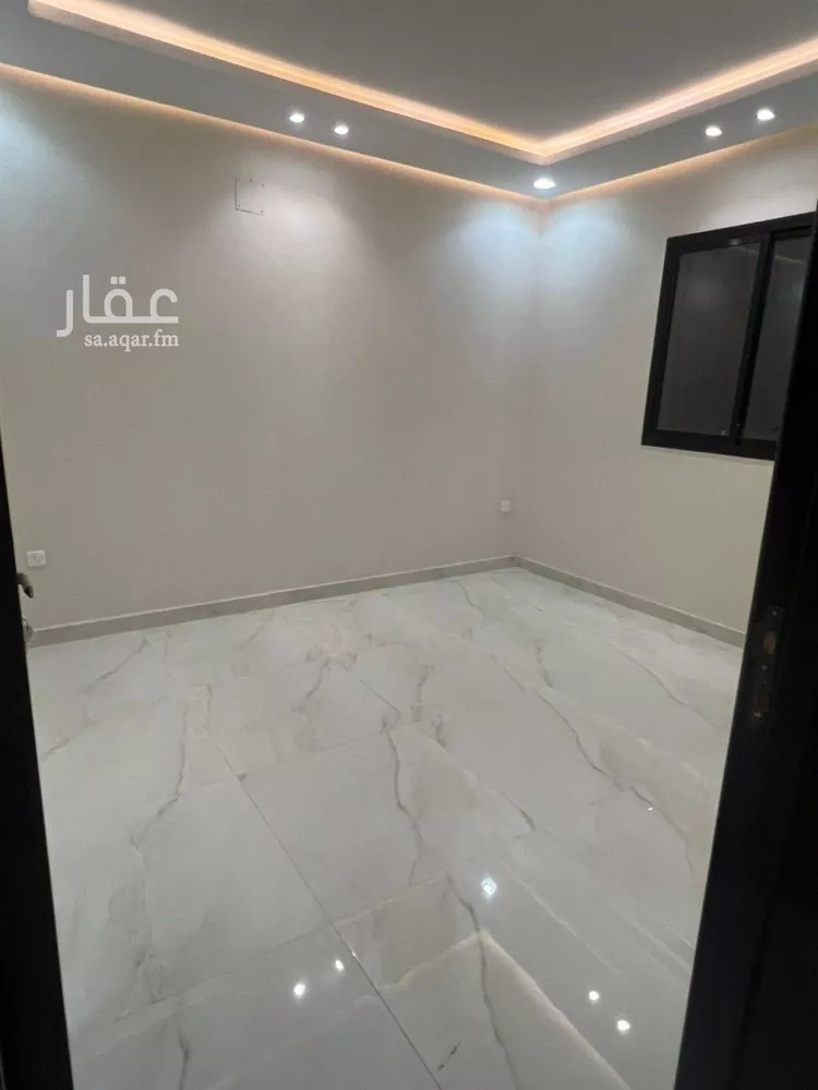 فيلا للبيع في شارع عمرو الشيباني, حي الرمال, مدينة الرياض, منطقة الرياض 7