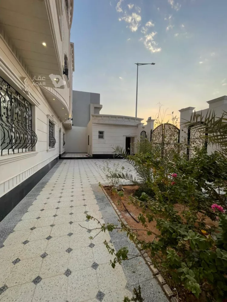 فيلا للبيع في شارع رقم 425, حي المونسية, مدينة الرياض, منطقة الرياض صورة 3
