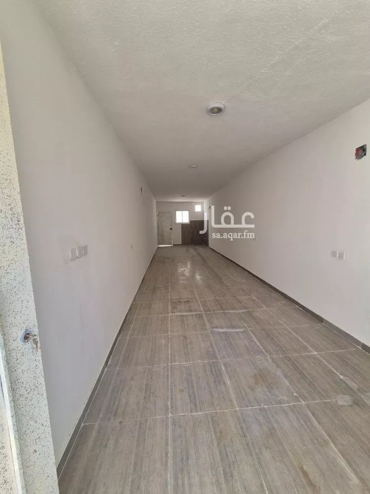 مجمع للإيجار في شارع البساتين, حي الرمال, مدينة الرياض, منطقة الرياض 7