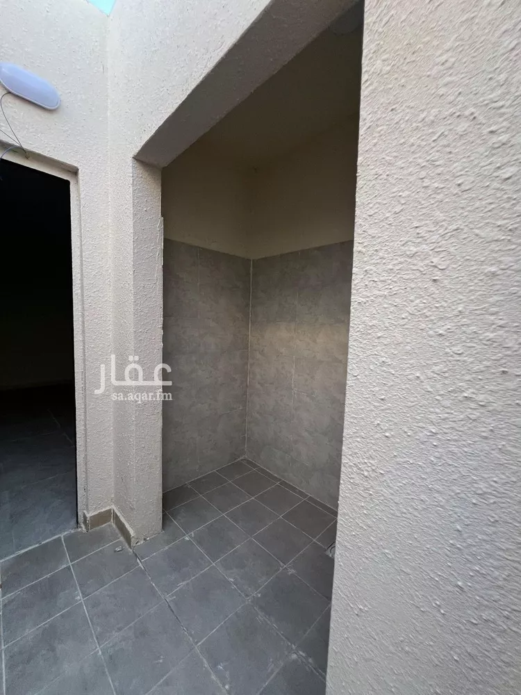 عمارة للإيجار في شارع علي البجادي, حي الرمال, مدينة الرياض, منطقة الرياض