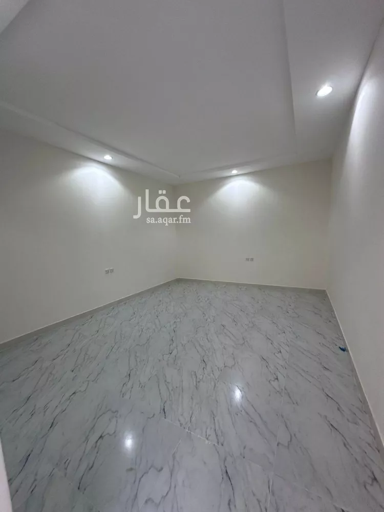 غرفة للإيجار في شارع عبدالملك بن عمر بن عبدالعزيز, حي الرمال, مدينة الرياض, منطقة الرياض