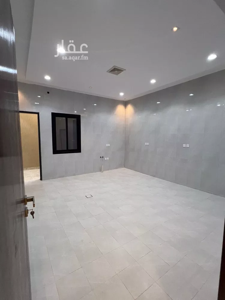 فيلا للبيع في شارع الوادي الأبيض, حي المهدية, مدينة الرياض, منطقة الرياض 8