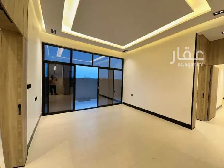 فيلا للبيع في شارع وادي الساحل, حي الرمال, مدينة الرياض, منطقة الرياض