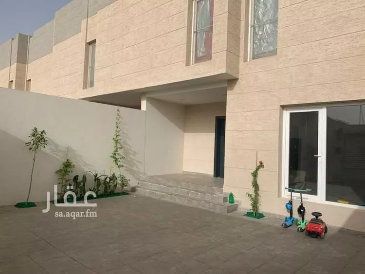 فيلا للبيع في شارع علي الجرجاني, حي مطار الملك خالد الدولي, مدينة الرياض, منطقة الرياض صورة 3