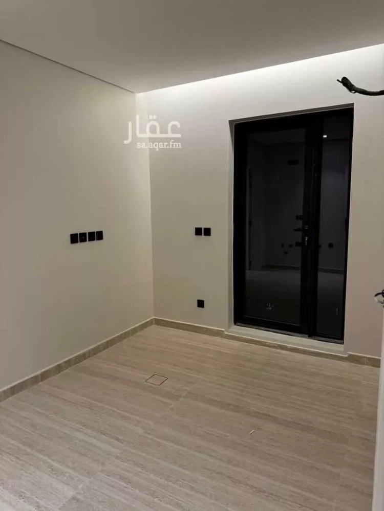 Building for Rent in Riyadh Al Arid 7