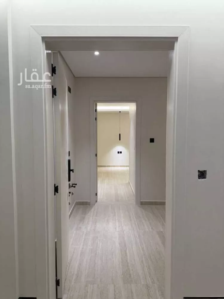 Building for Rent in Riyadh Al Arid 9