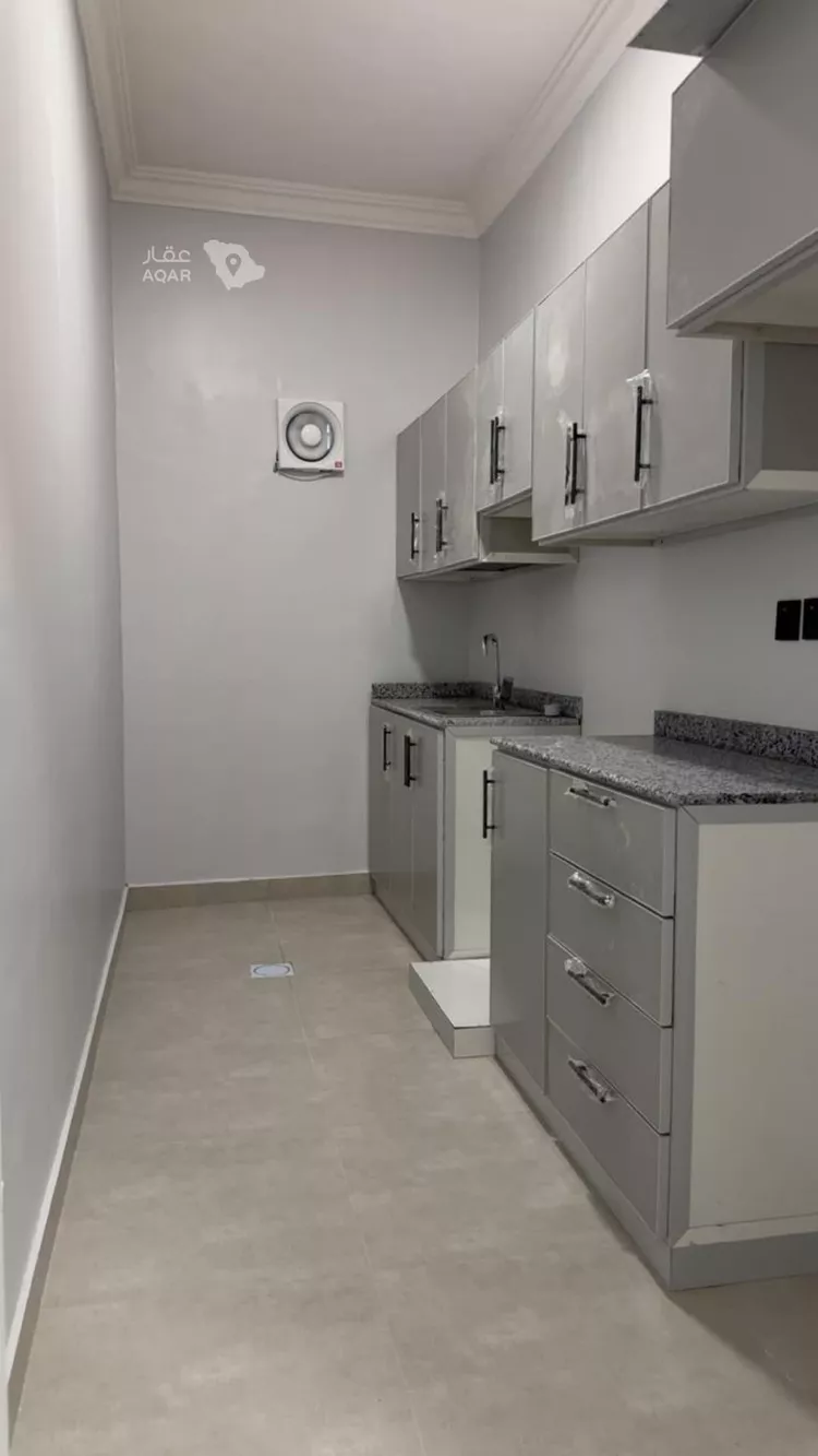 Building for Rent in Riyadh Umm Al Hamam Al Sharqi