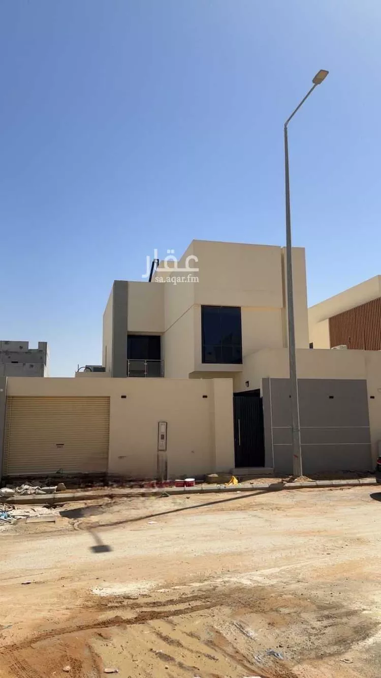 فيلا للإيجار في شارع الامير سعود ابن محمد ابن مقرن ، حي عريض ، الرياض ، منطقة الرياض