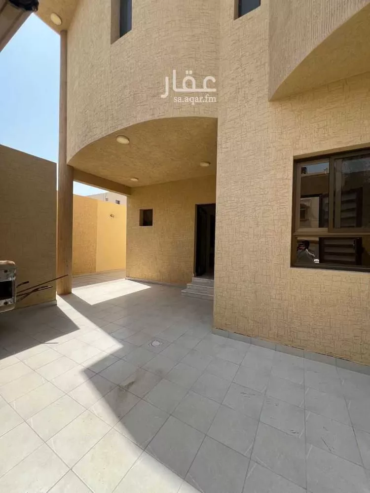 فيلا للبيع في شارع الحرملية, حي الصواري, مدينة الخبر, المنطقة الشرقية صورة 2