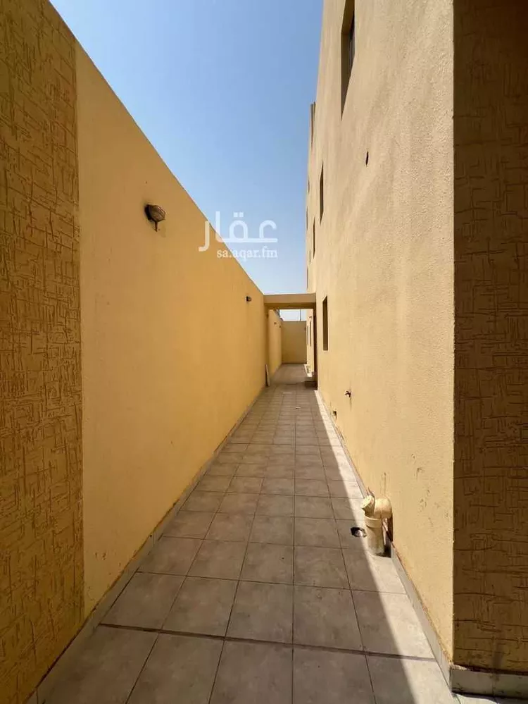 فيلا للبيع في شارع الحرملية, حي الصواري, مدينة الخبر, المنطقة الشرقية صورة 3