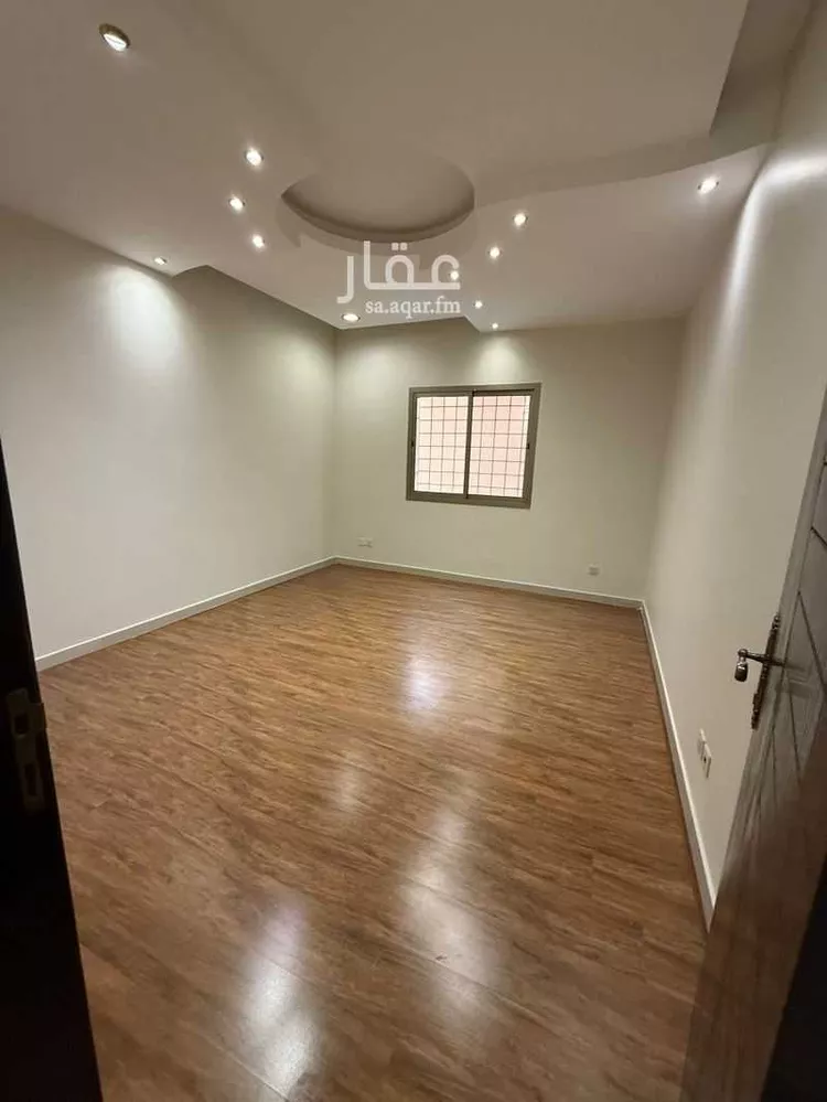 عمارة للإيجار في شارع دبسان, حي هجر, مدينة الدمام, المنطقة الشرقية صورة 3