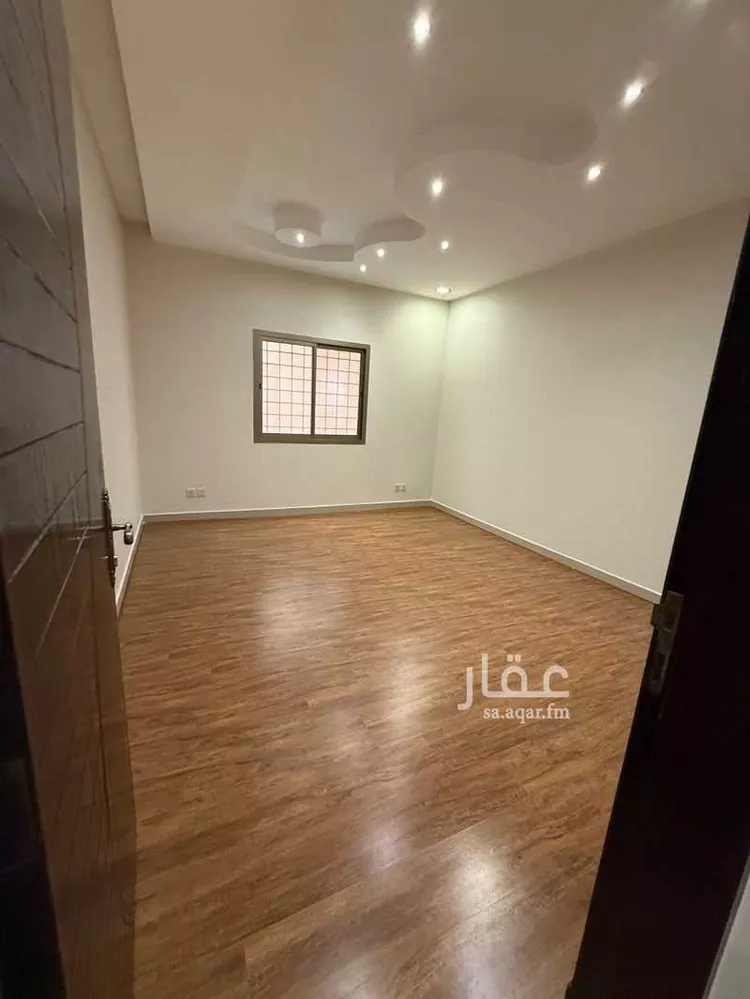 عمارة للإيجار في شارع دبسان, حي هجر, مدينة الدمام, المنطقة الشرقية صورة 4