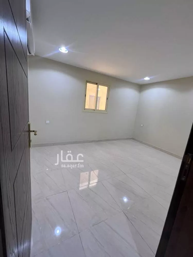 شقة للإيجار في شارع المغيره ابن شعبه, حي الصواري, مدينة الخبر, المنطقة الشرقية