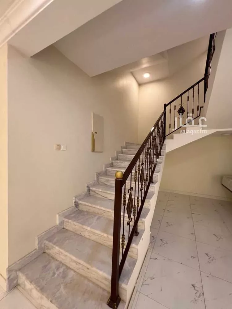 فيلا للبيع في شارع الحرملية, حي الصواري, مدينة الخبر, المنطقة الشرقية صورة 4