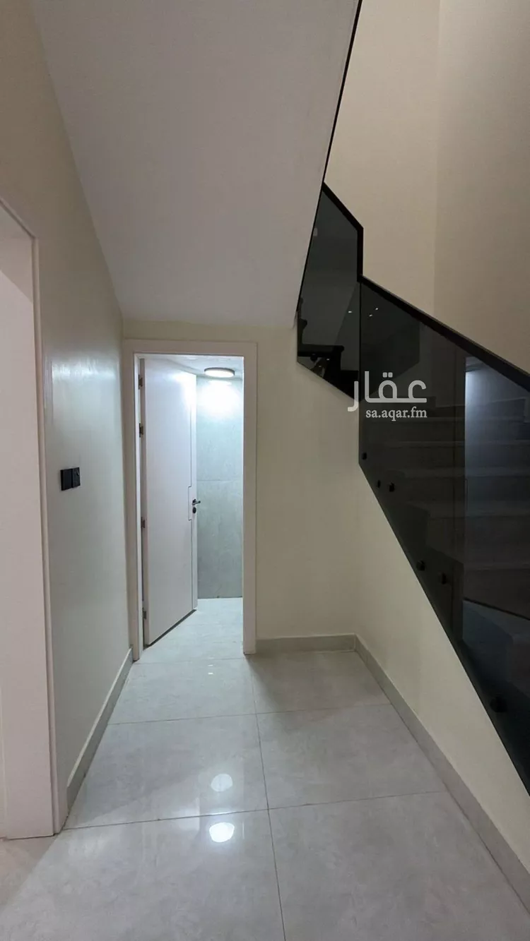 فيلا للبيع في شارع إبراهيم بن حسين, حي الرمال, مدينة الرياض, منطقة الرياض صورة 2