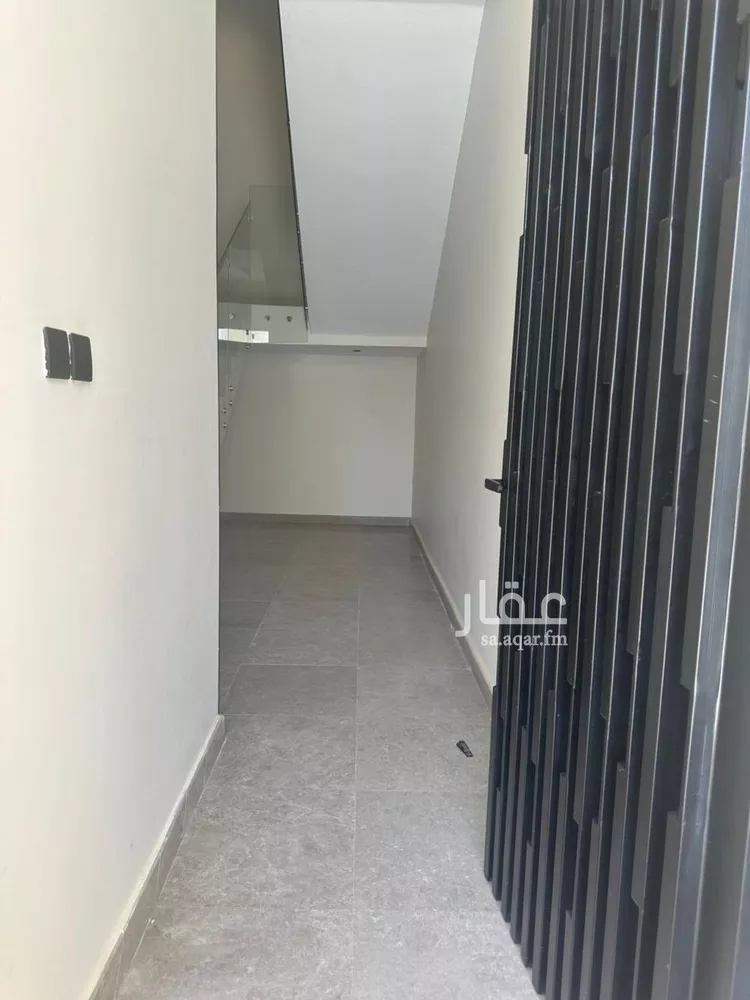 دور للبيع في شارع علي السنجاري, حي القيروان, مدينة الرياض, منطقة الرياض صورة 5