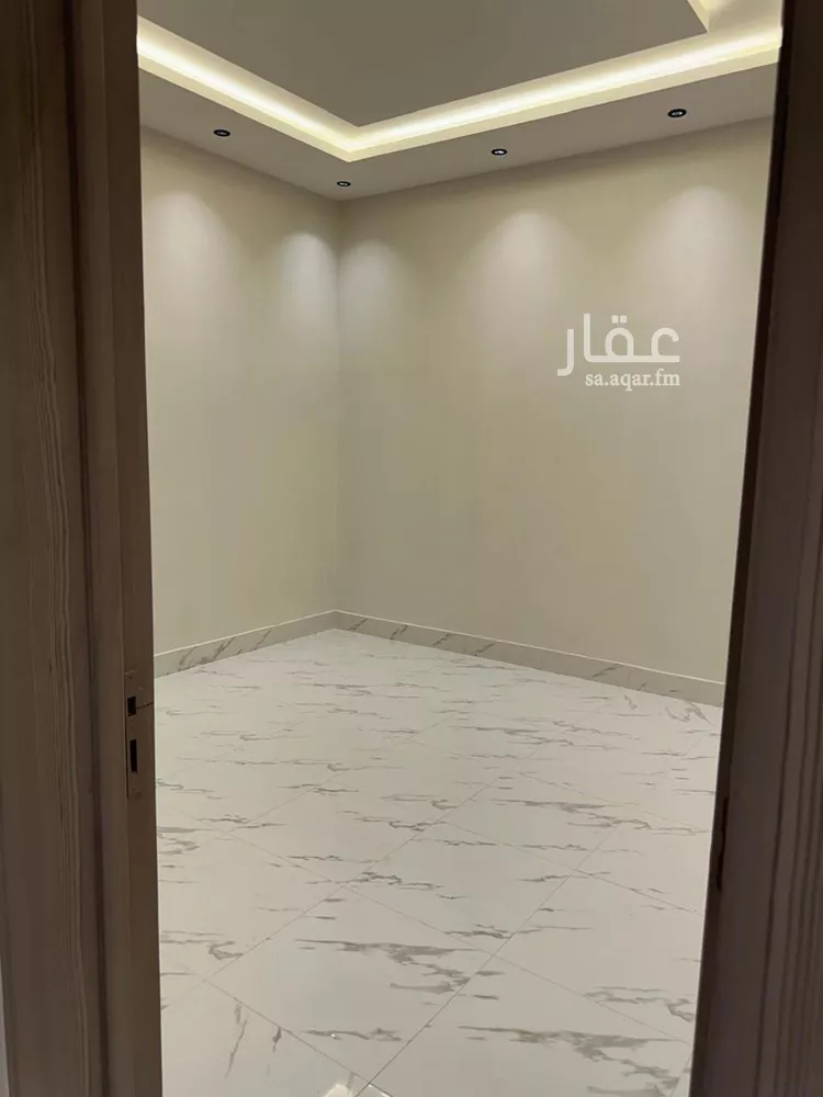دور للبيع في شارع حسن مشاط, حي عكاظ, مدينة الرياض, منطقة الرياض 19