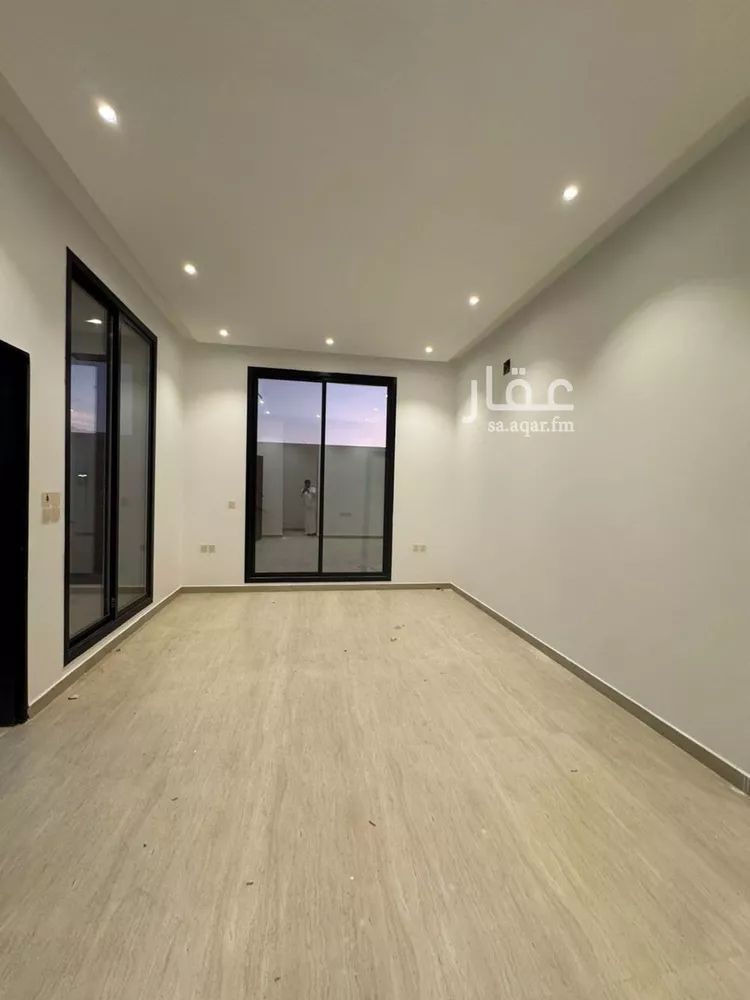 دور للبيع في شارع علي بن موفق, حي العارض, مدينة الرياض, منطقة الرياض صورة 3