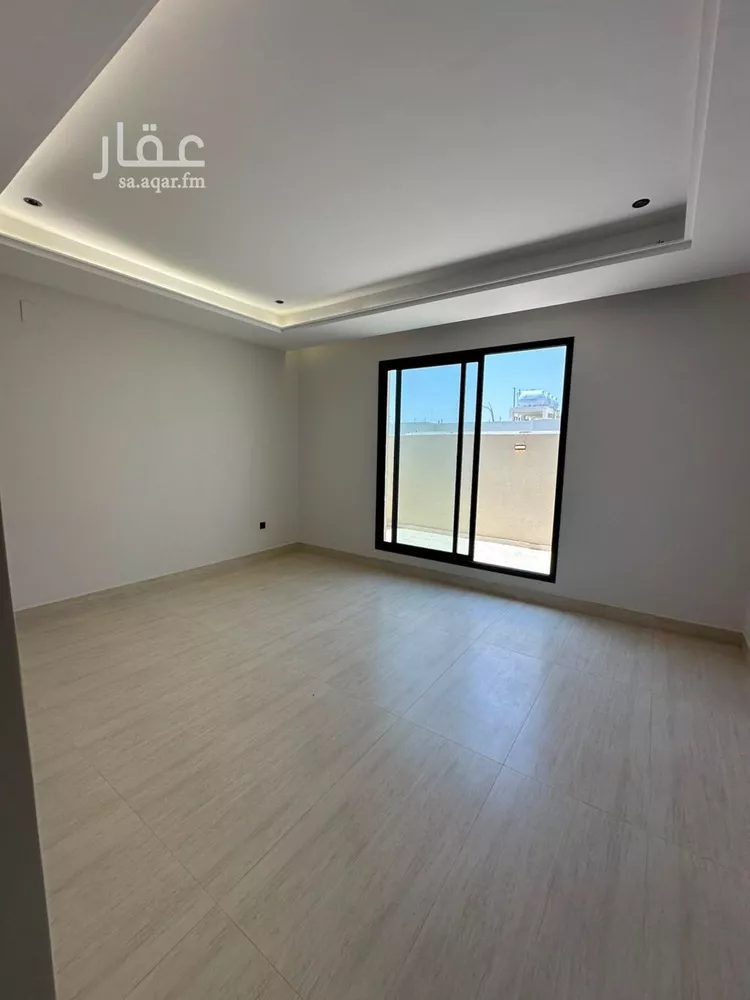 Floor for Sale in Riyadh Shubra 6