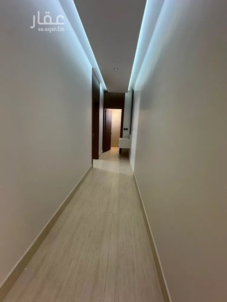 Floor for Sale in Riyadh Shubra 10