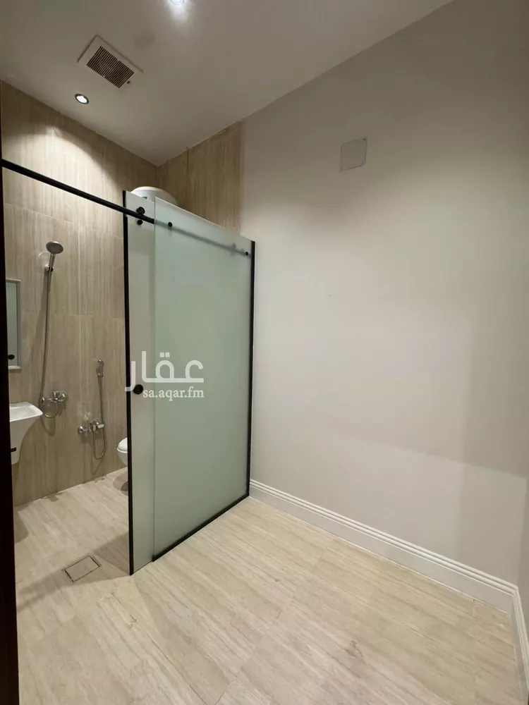 فيلا للبيع في شارع يوسف الشافعي, حي العارض, مدينة الرياض, منطقة الرياض صورة 4