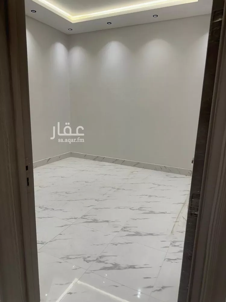 دور للبيع في شارع حسن مشاط, حي عكاظ, مدينة الرياض, منطقة الرياض 10
