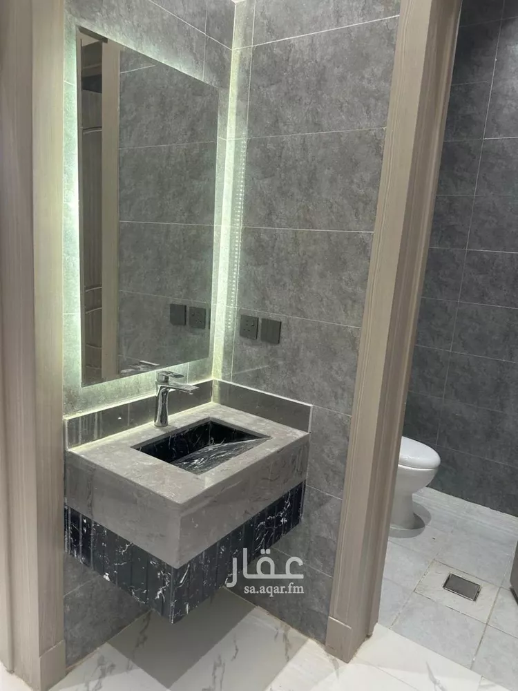 دور للبيع في شارع حسن مشاط, حي عكاظ, مدينة الرياض, منطقة الرياض 9