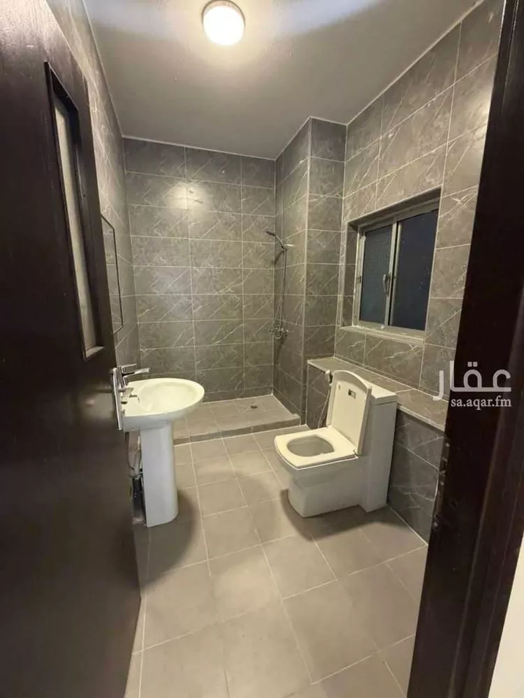شقة للبيع في شارع مجمع الورود, حي الإسكان, مدينة الدمام, المنطقة الشرقية