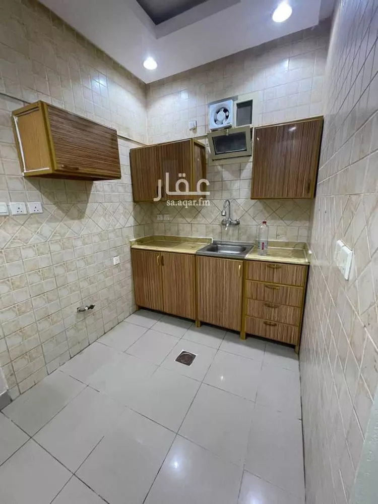 شقة للإيجار في شارع أبي العز البغدادي, حي الضباط, مدينة الرياض, منطقة الرياض صورة 2