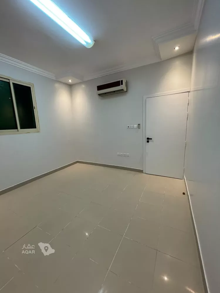 شقة للإيجار في شارع أبي العز البغدادي, حي الضباط, مدينة الرياض, منطقة الرياض 6