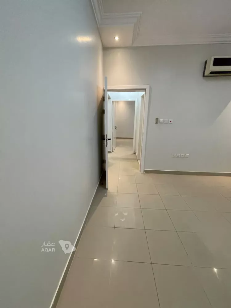 شقة للإيجار في شارع أبي العز البغدادي, حي الضباط, مدينة الرياض, منطقة الرياض 8