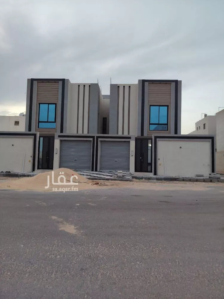 فيلا للبيع في شارع المنصور المؤمني, حي ضاحية الملك فهد, مدينة الدمام, المنطقة الشرقية