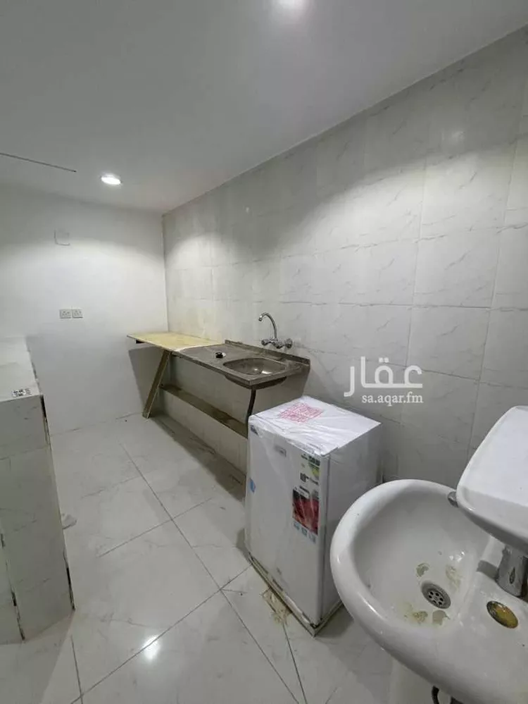 شقة للإيجار في شارع إبراهيم الطلحي ، حي العزيزية ، الرياض ، منطقة الرياض صورة 3