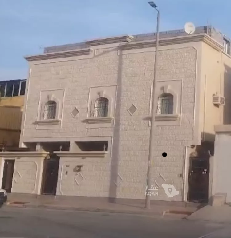 عمارة للبيع في شارع عبد الكريم السلمي, حي مدينة العمال, مدينة الدمام, المنطقة الشرقية