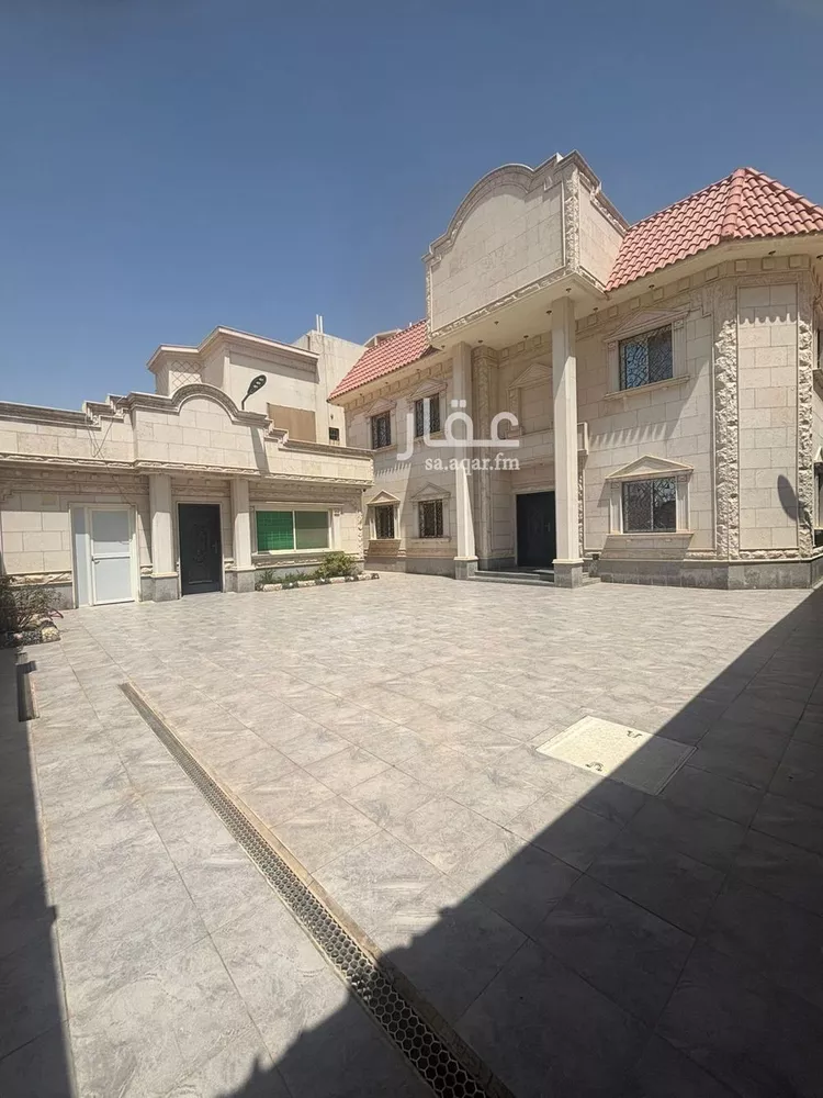 فيلا للبيع في شارع محمد بن عبدالغني, حي إشبيلية, مدينة الرياض, منطقة الرياض