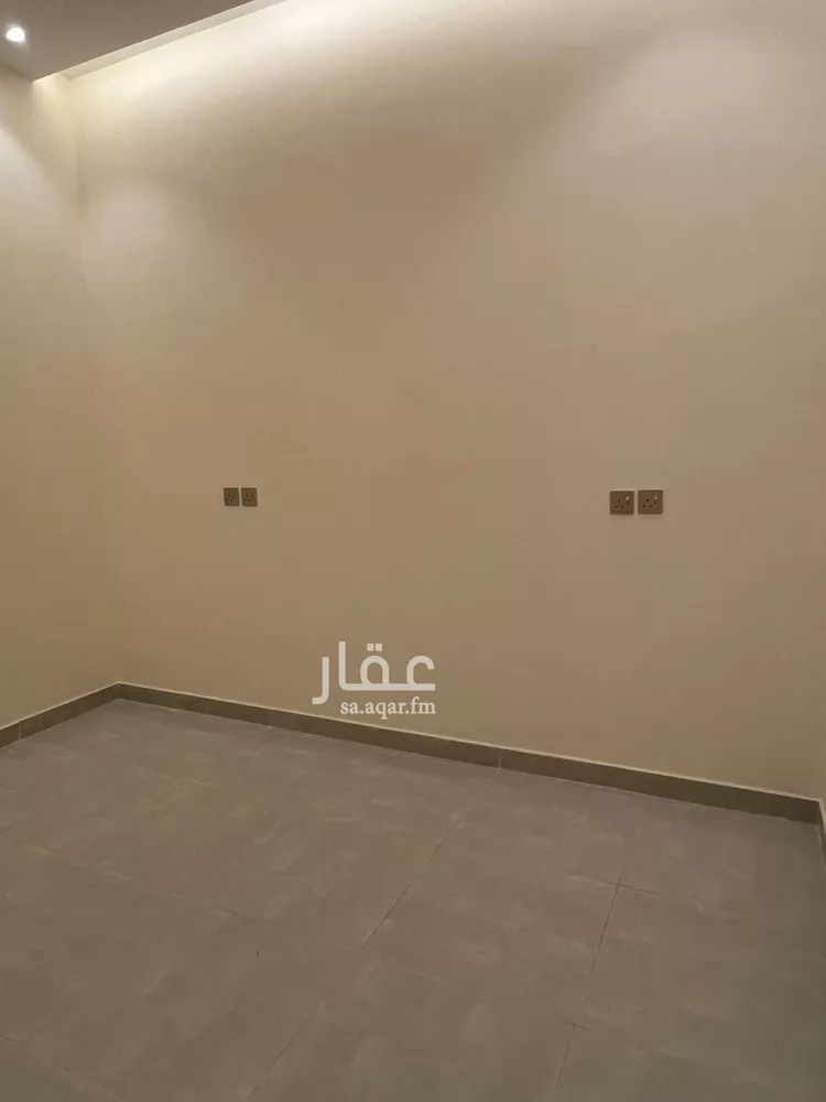 فيلا للإيجار في شارع إسماعيل الأزدي, حي القيروان, مدينة الرياض, منطقة الرياض 1 صورة