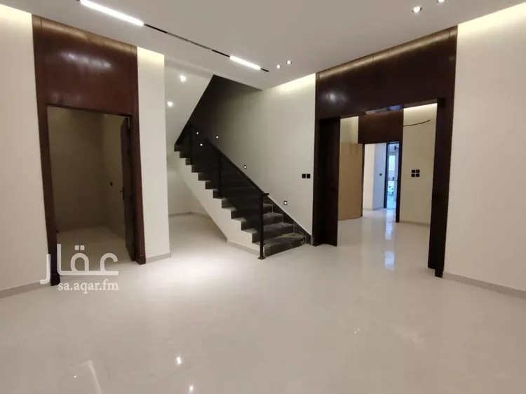 فيلا للبيع في شارع ابن سيدة اللغوي, حي عكاظ, مدينة الرياض, منطقة الرياض صورة 5