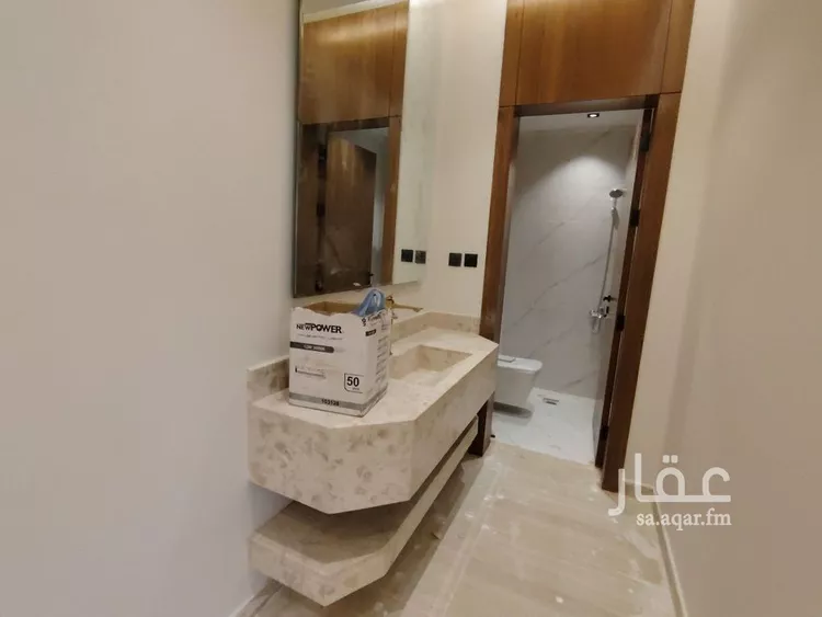 دور للبيع في شارع دمنهور, حي عكاظ, مدينة الرياض, منطقة الرياض صورة 5