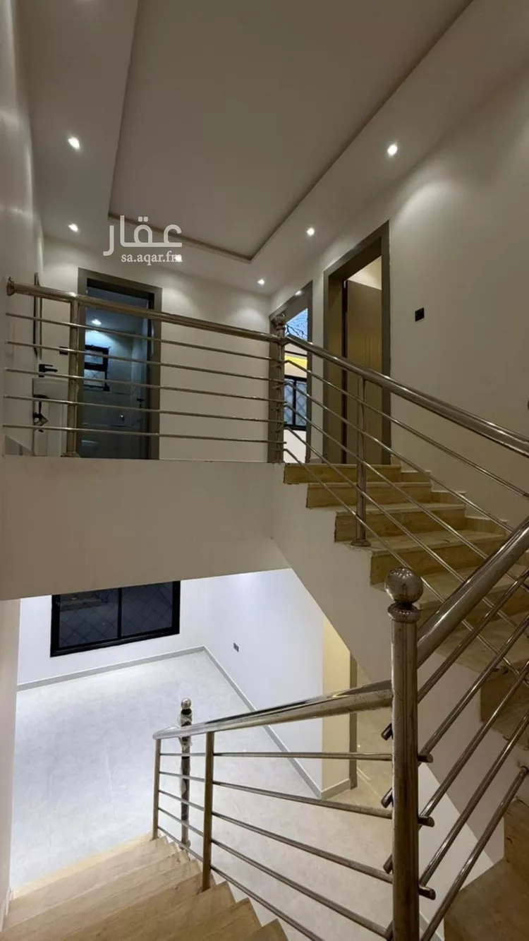دور للبيع في شارع طريق الإمام مسلم, حي بدر, مدينة الرياض, منطقة الرياض صورة 5