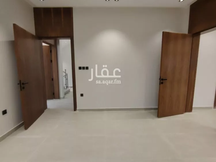 دور للبيع في شارع يحيى الزبيدي, حي عكاظ, مدينة الرياض, منطقة الرياض صورة 4