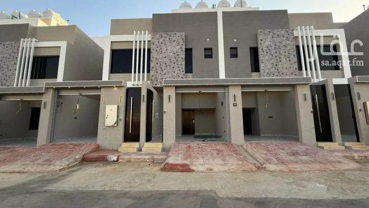 دور للبيع في شارع طريق الإمام مسلم, حي بدر, مدينة الرياض, منطقة الرياض صورة 2