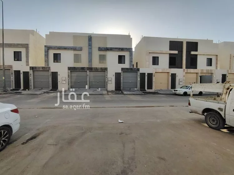 فيلا للبيع في شارع ابن الطيلسان القرطبي, حي عكاظ, مدينة الرياض, منطقة الرياض صورة 2
