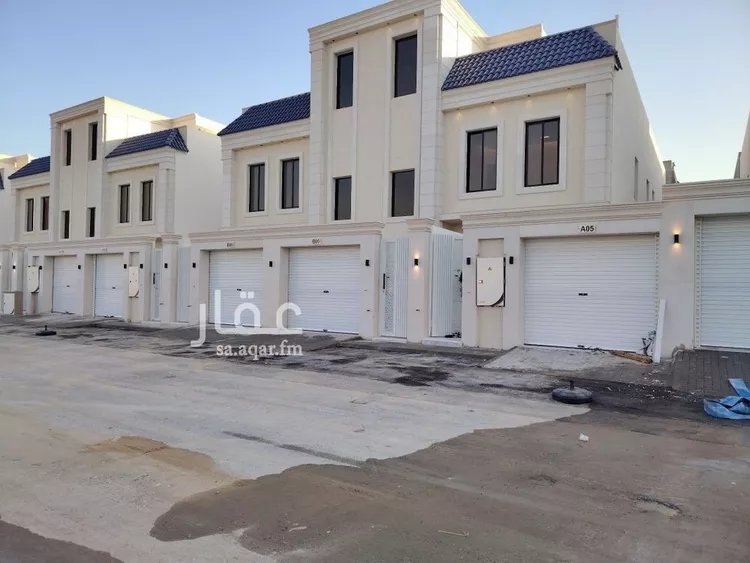 دور للبيع في شارع دقاف, حي عكاظ, مدينة الرياض, منطقة الرياض صورة 3