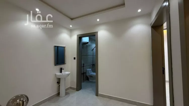 دور للبيع في شارع طريق الإمام مسلم, حي بدر, مدينة الرياض, منطقة الرياض صورة 2