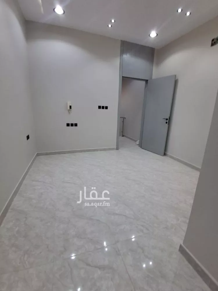 دور للبيع في شارع محمد حميدة, حي العوالي, مدينة الرياض, منطقة الرياض صورة 5