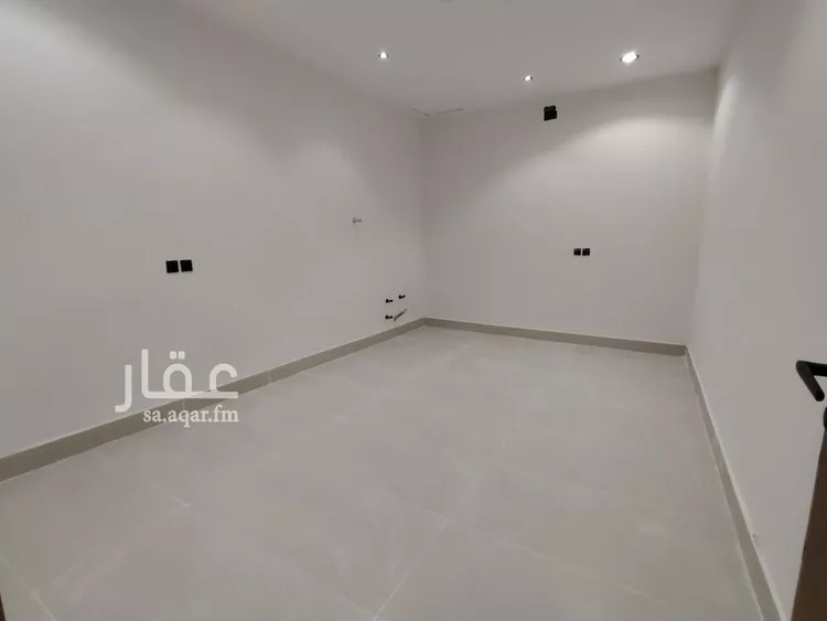 فيلا للبيع في شارع ابن الطيلسان القرطبي, حي عكاظ, مدينة الرياض, منطقة الرياض صورة 4