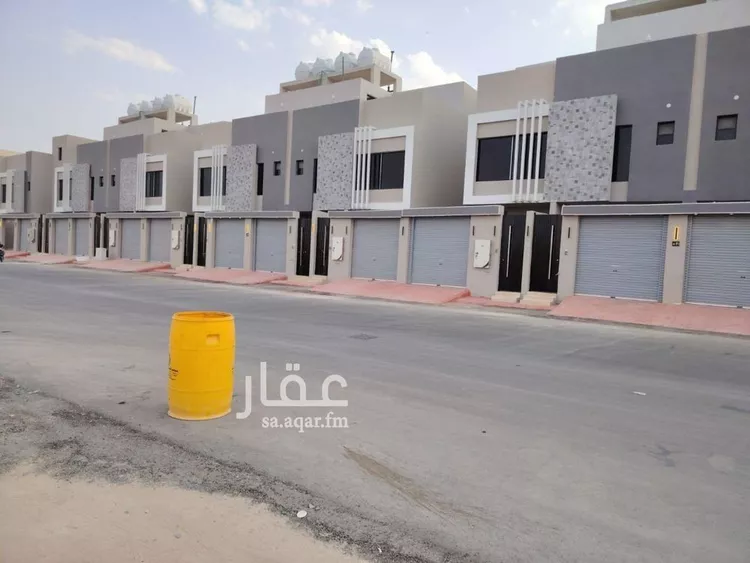 دور للبيع في شارع العزيزيه, حي طيبة, مدينة الرياض, منطقة الرياض صورة 3